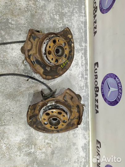 Кулак задний Mercedes W211