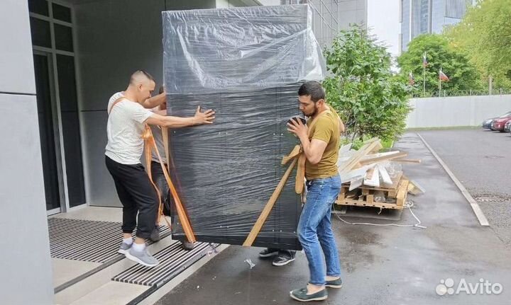 Разнорабочие и грузчики