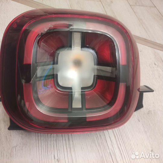 Продам задний левый фонарь Renault Duster