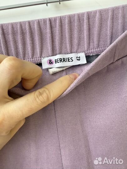 Брюки berries -42, блузка- 42