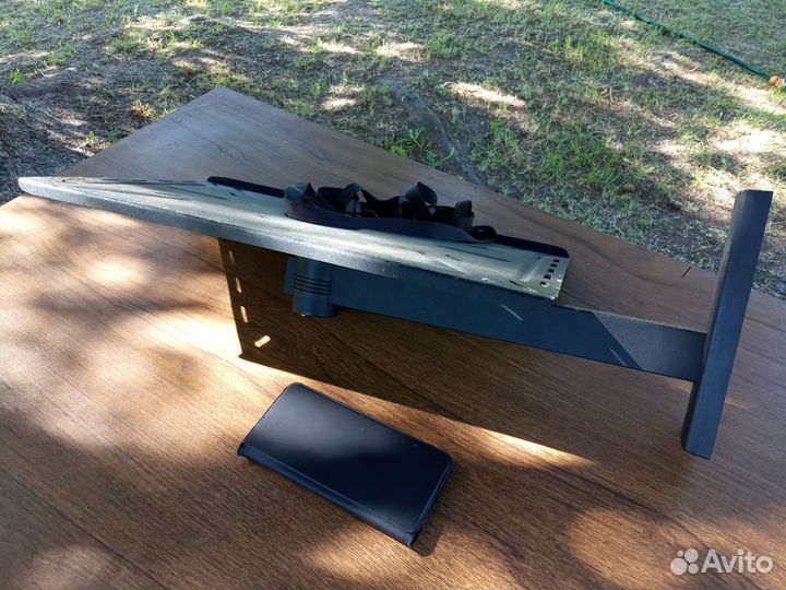 Подставка для телевизора настенная