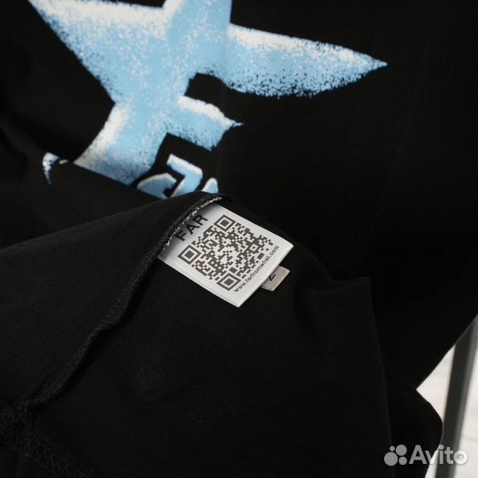 Футболка FAR черная с принтом