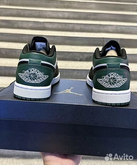 Кроссовки Nike Air Jordan 1 Low Green Toe Оригинал