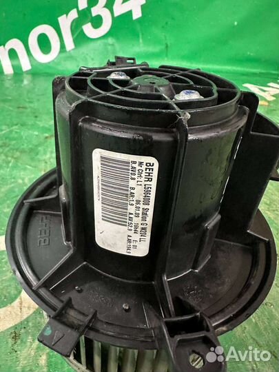 Моторчик печки mercedes L5964008