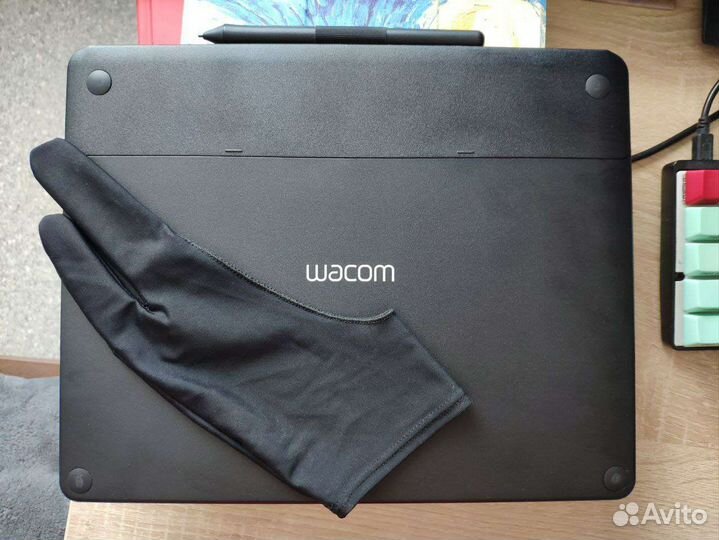 Графический планшет Wacom Intuos Art PT M CTH-690
