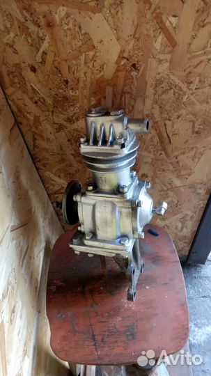 Компрессор газ 66