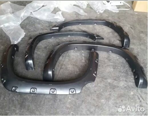 Расширители арок Toyota Tundra 2007-2013 TYE093