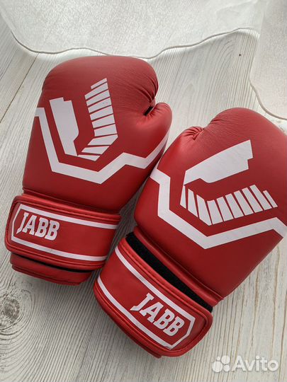 Боксерские перчатки