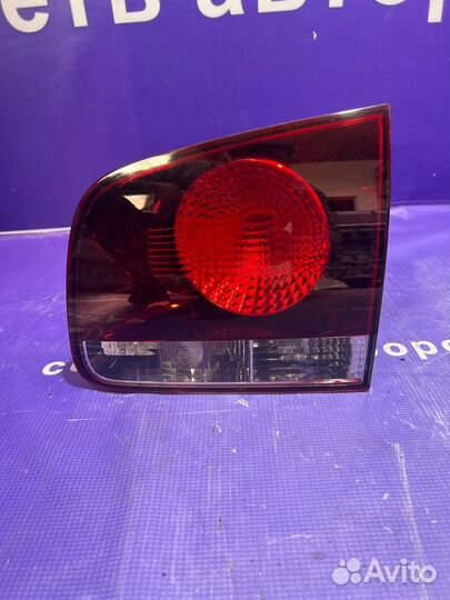 Фонарь в крышку багажника правый Volkswagen