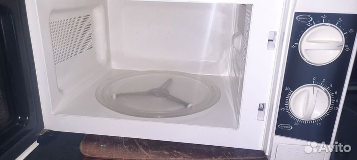 Микроволновая печь Vellton