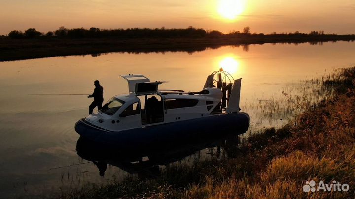 Катер или судно на воздушной подушке Кайман-10