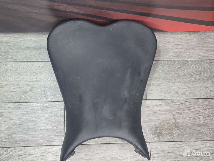 Сиденье водителя gsx-r600 k6 k7