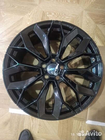 Диски на range rover R21 AEZ Leipzig black