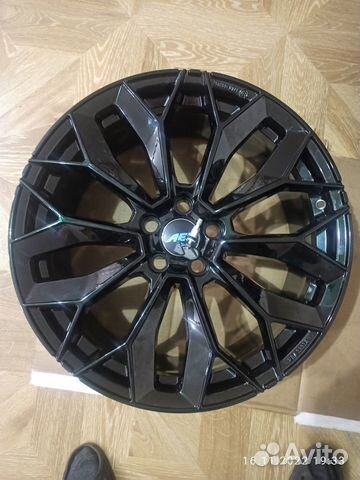 Диски на range rover R21 AEZ Leipzig black