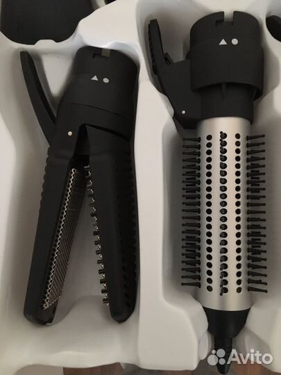 Фен-щетка Bosch PHA2661 новый для укладки