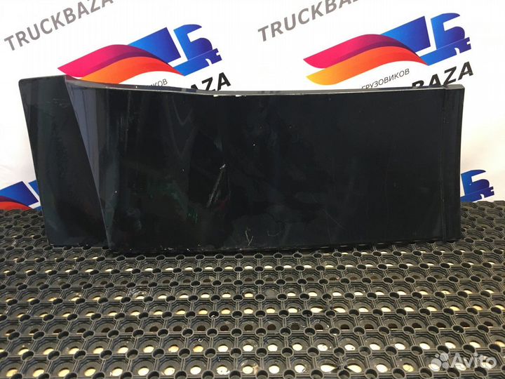 81629100140 Спойлер кабины верхний правый