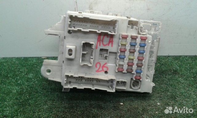 Блок предохранителей салонный Toyota Rav4 aca21l