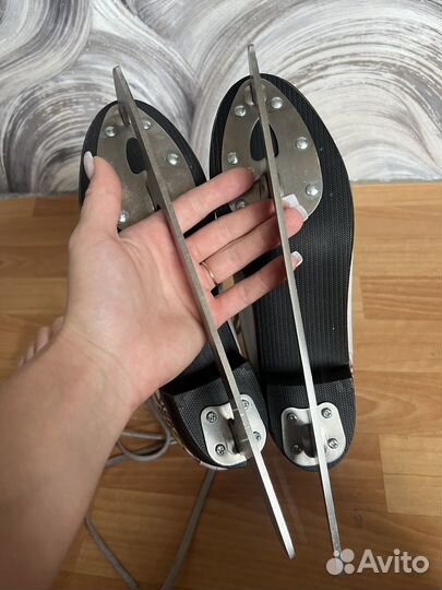 Коньки фигурные