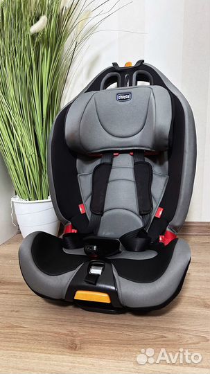 Детское автокресло chicco