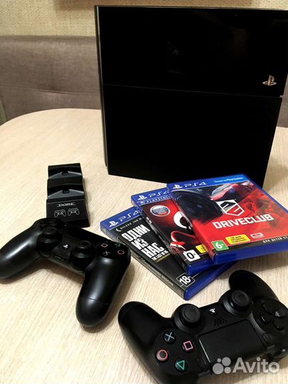 Sony PlayStation 4