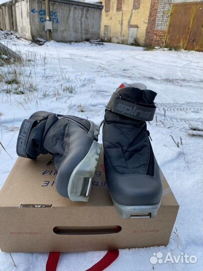 Лыжные ботинки spine