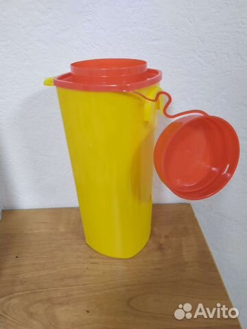 Контейнер для утилизации игл и других отходов