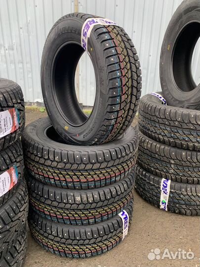 Viatti Brina Nordico V-522 215/60 R16