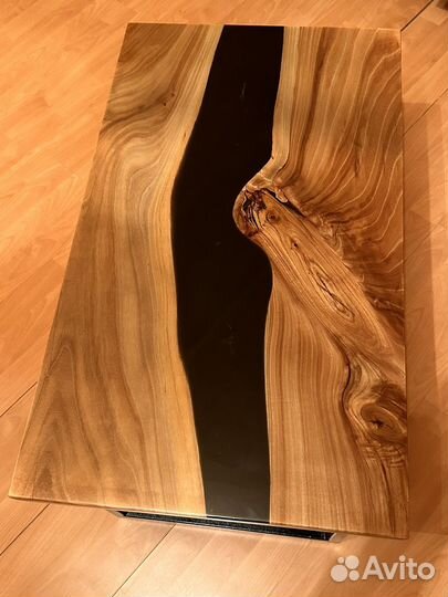 Журнальный стол из эпоксидной смолы