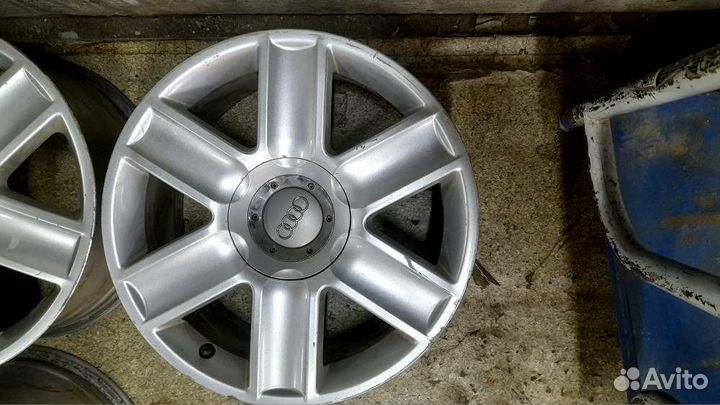 Диски литые Audi 7.5x17 еt32, 5x100, ф57.0. 4 шт з