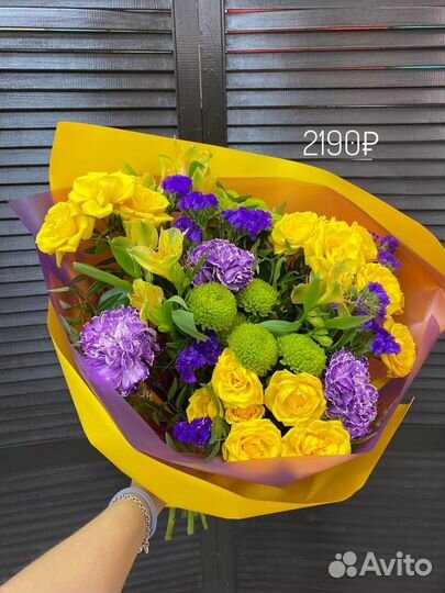 Букеты из цветов хризантем роз гипсофила №17