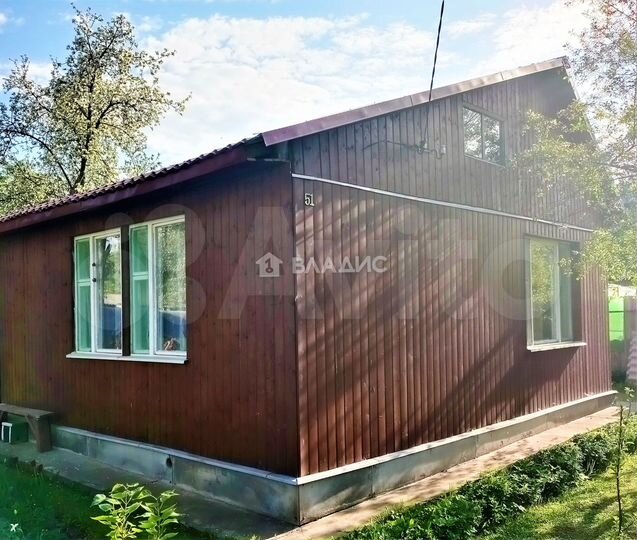 Дом 31,5 м² на участке 4,7 сот.