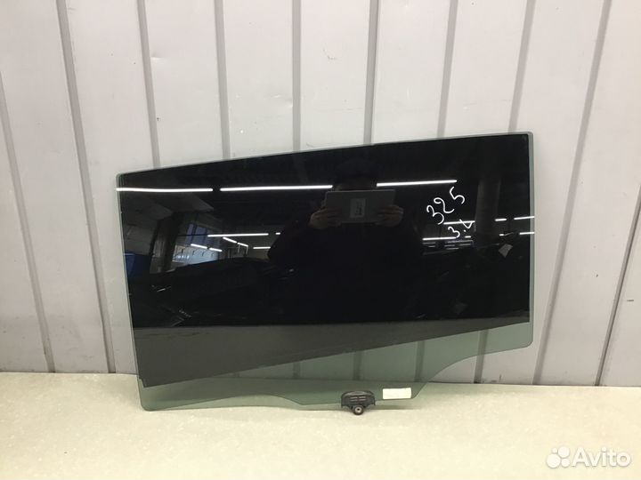 Стекло двери задней левой Kia Sportage 2010-2015