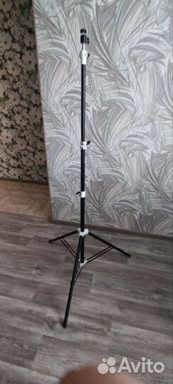 Штатив для фотоаппарата