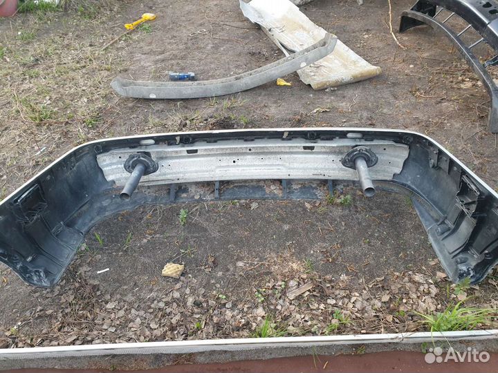 Продам на бмв е39 бампер задний рестайлинг Оригина