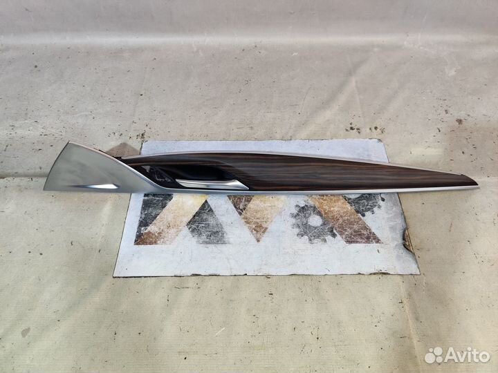 Бмв 5 G30 2017- Накладка правой передне двери 9842