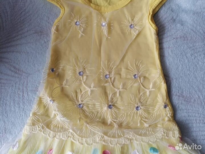 Платья и сарафан для девочки 98