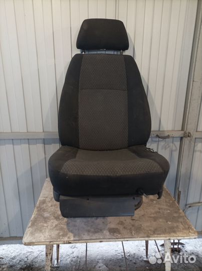 Продаю кресло водителя