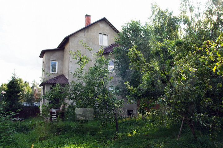 Дом 227 м² на участке 11,5 сот.