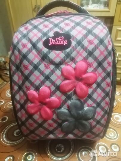 Рюкзак школьный для девочек фирмы Делуне