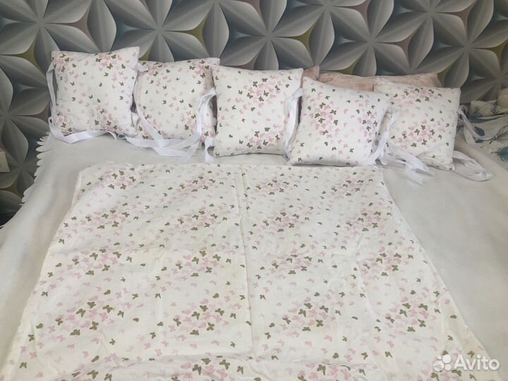 Бортики в кроватку для девочки сатин