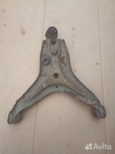 Левый нижний рычаг ауди 80 90 б3 б4