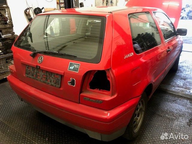 Разбор на запчасти Volkswagen Golf 3