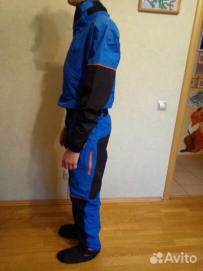 Сухой гидрокостюм на 172-178рост 46 р