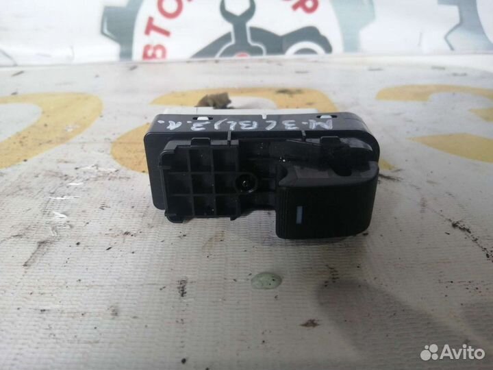 Кнопка стеклоподъемника задняя левая Mazda 3BL