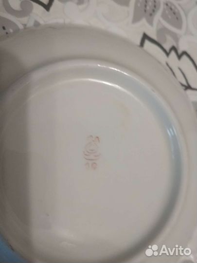 Чайные чашки с блюдцами