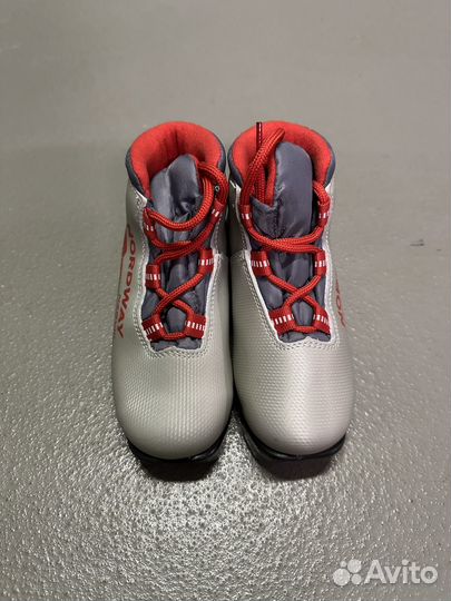 Лыжные ботинки детские