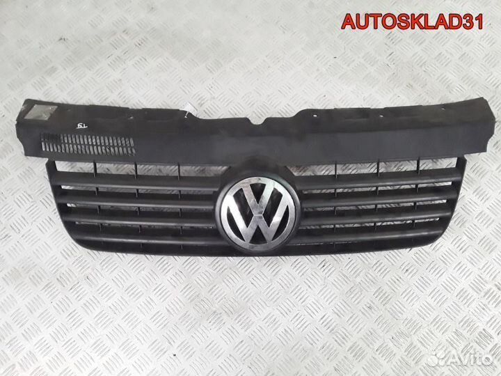 Решетка радиатора VW Transporter T5 7H0807101