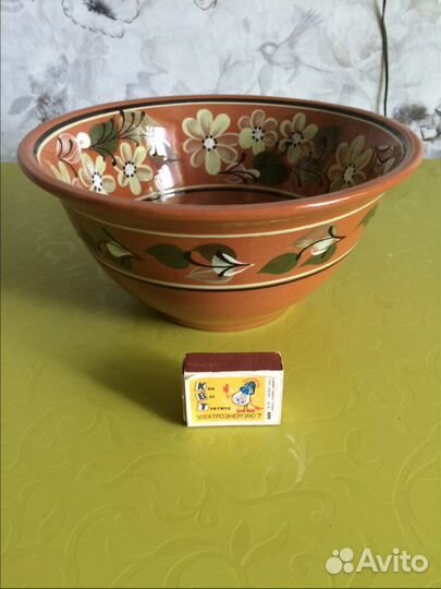 Салатник глиняный новый