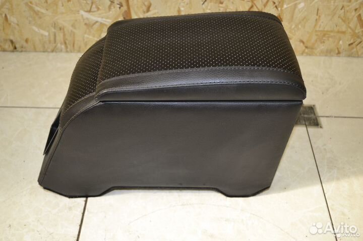 Подлокотник Volkswagen Polo 5