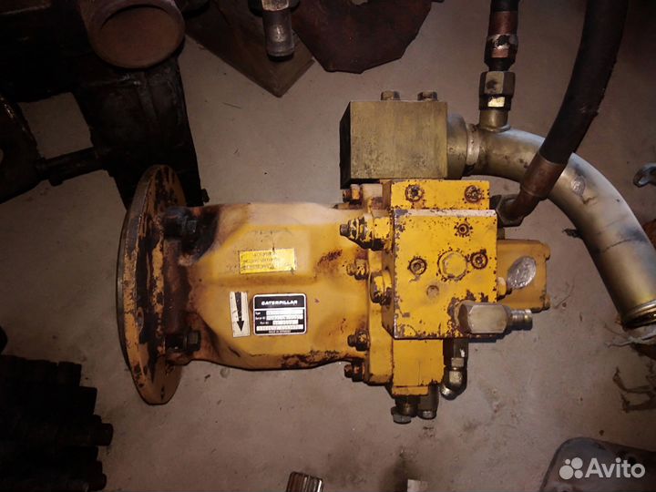 Гидронасос Caterpillar D6R HPR100-01R